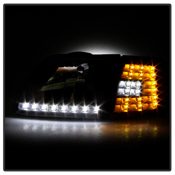 XTUNE POWER 5014184 Ford F150 97 03 Expedition 97 02 ( Will Not Fit Anything Before Manu. Date June 1997 ) Crystal Headlights with Clear LED Corners Black