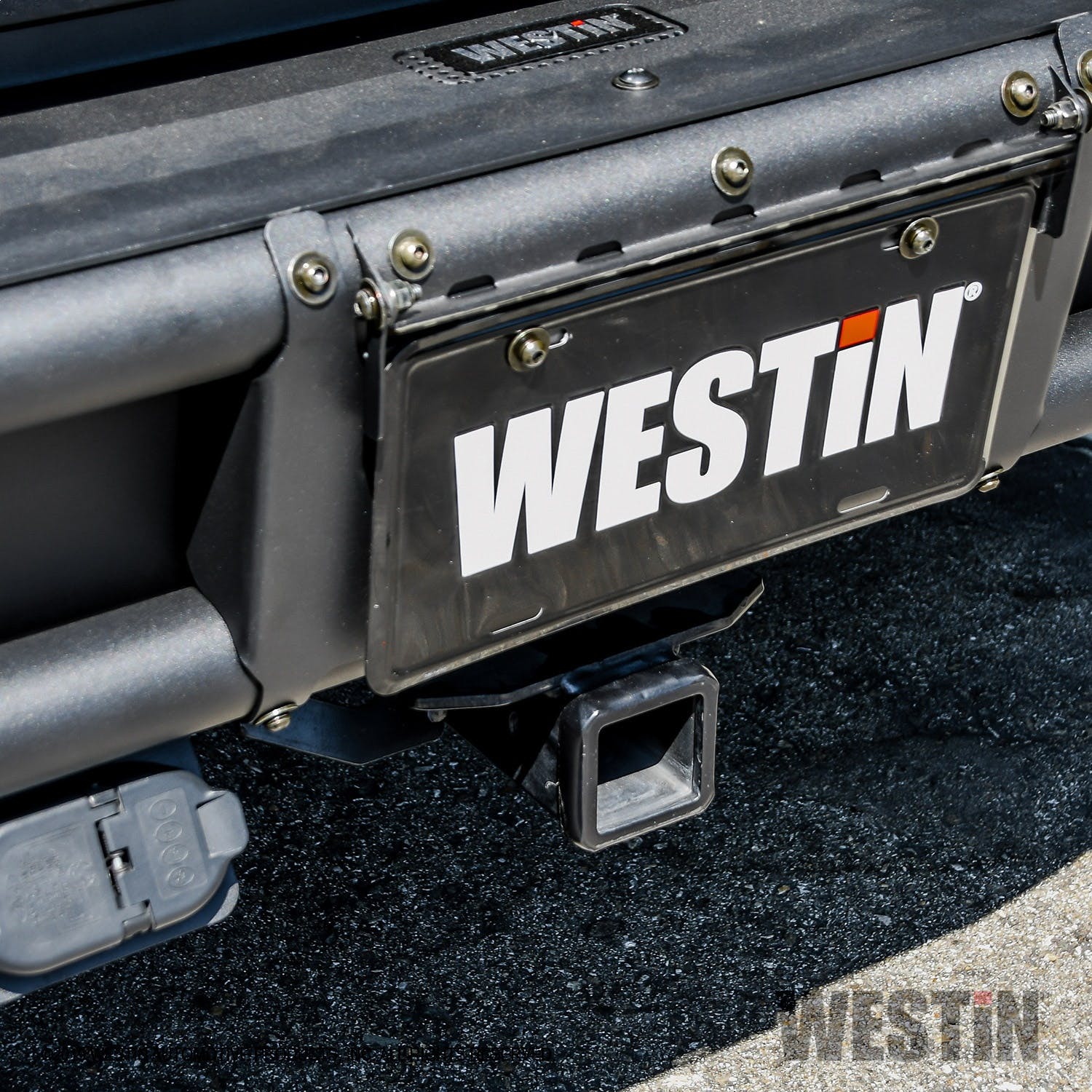 Westin Automotive 58-82025 Outlaw Rear Bumper