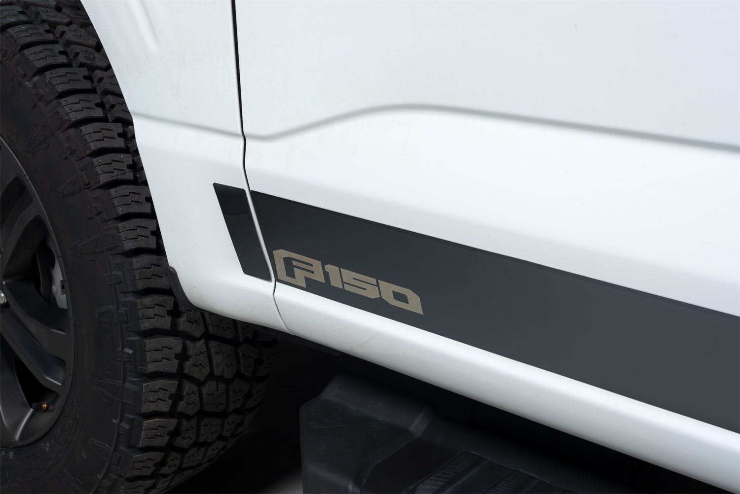 Putco 9751470BPFD Ford Black Platinum Rocker Panels