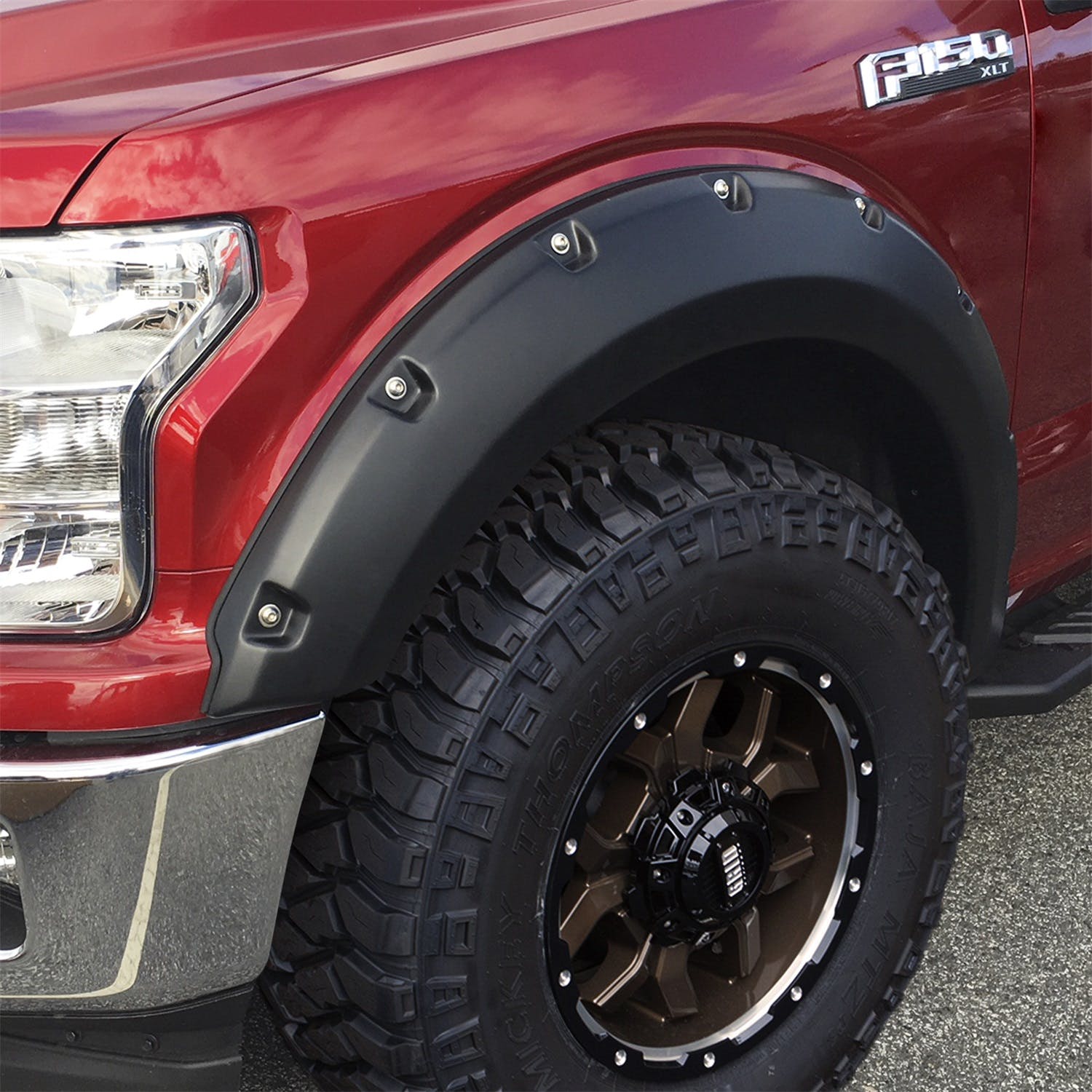 Bushwacker 20945-32 Pocket Style Fender Flares, 4pc Color