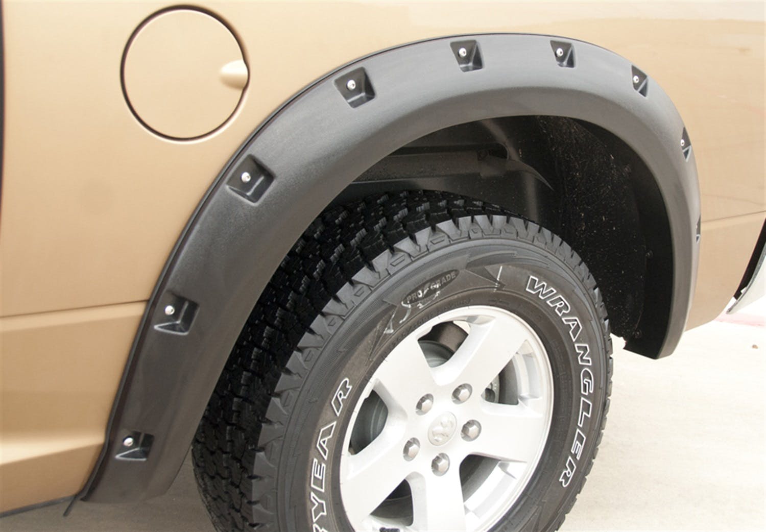 LUND RX204SA RX-Style Fender Flares 2pc Smooth RX-RIVET STYLE 2PC SMOOTH