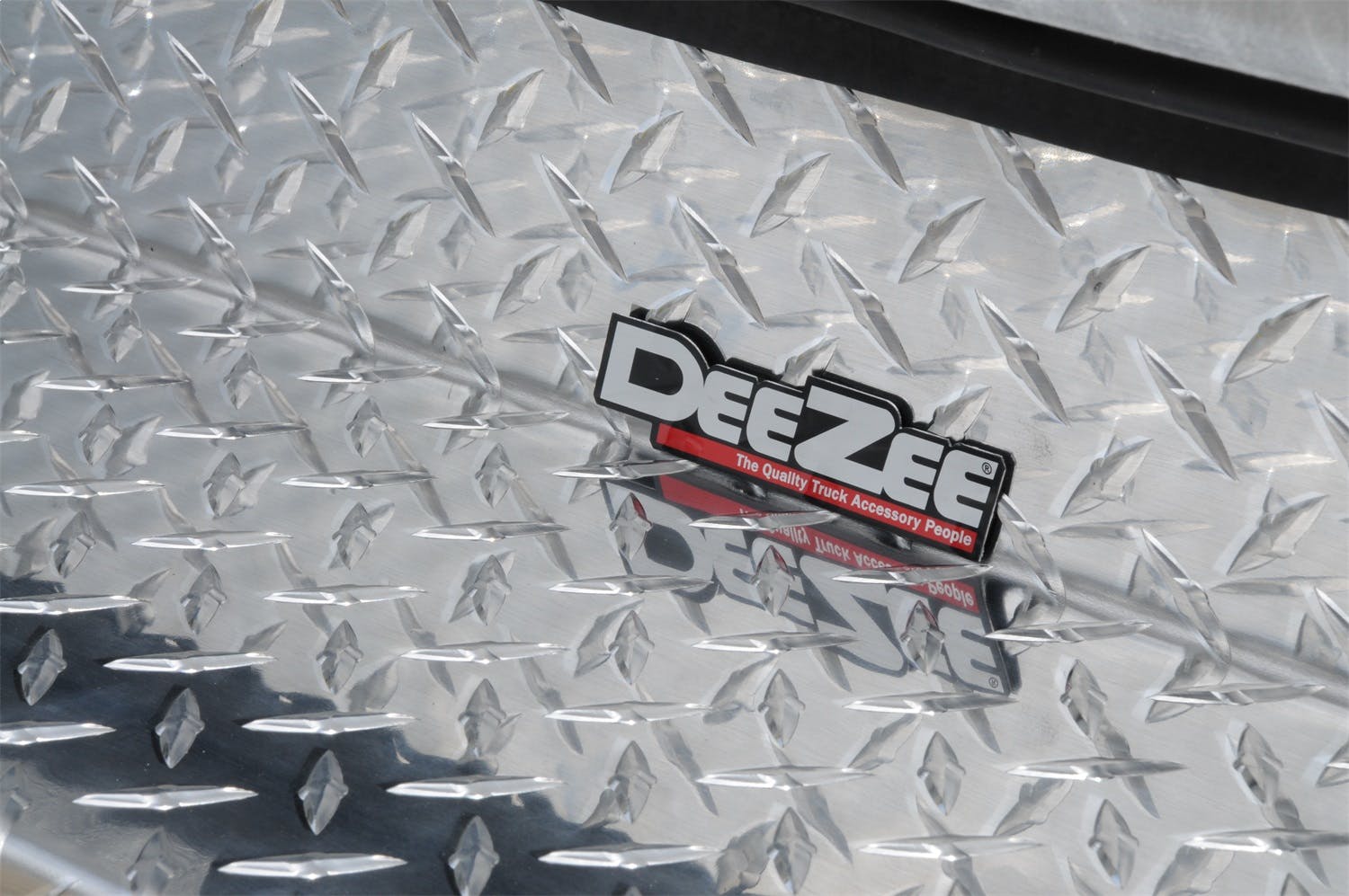 Dee Zee DZ1040 Running Board Cab Section Brite-Tread Aluminum