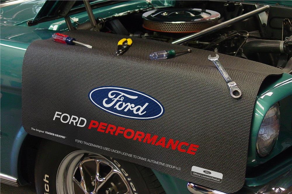 Fender Gripper Ford Performance Mat
