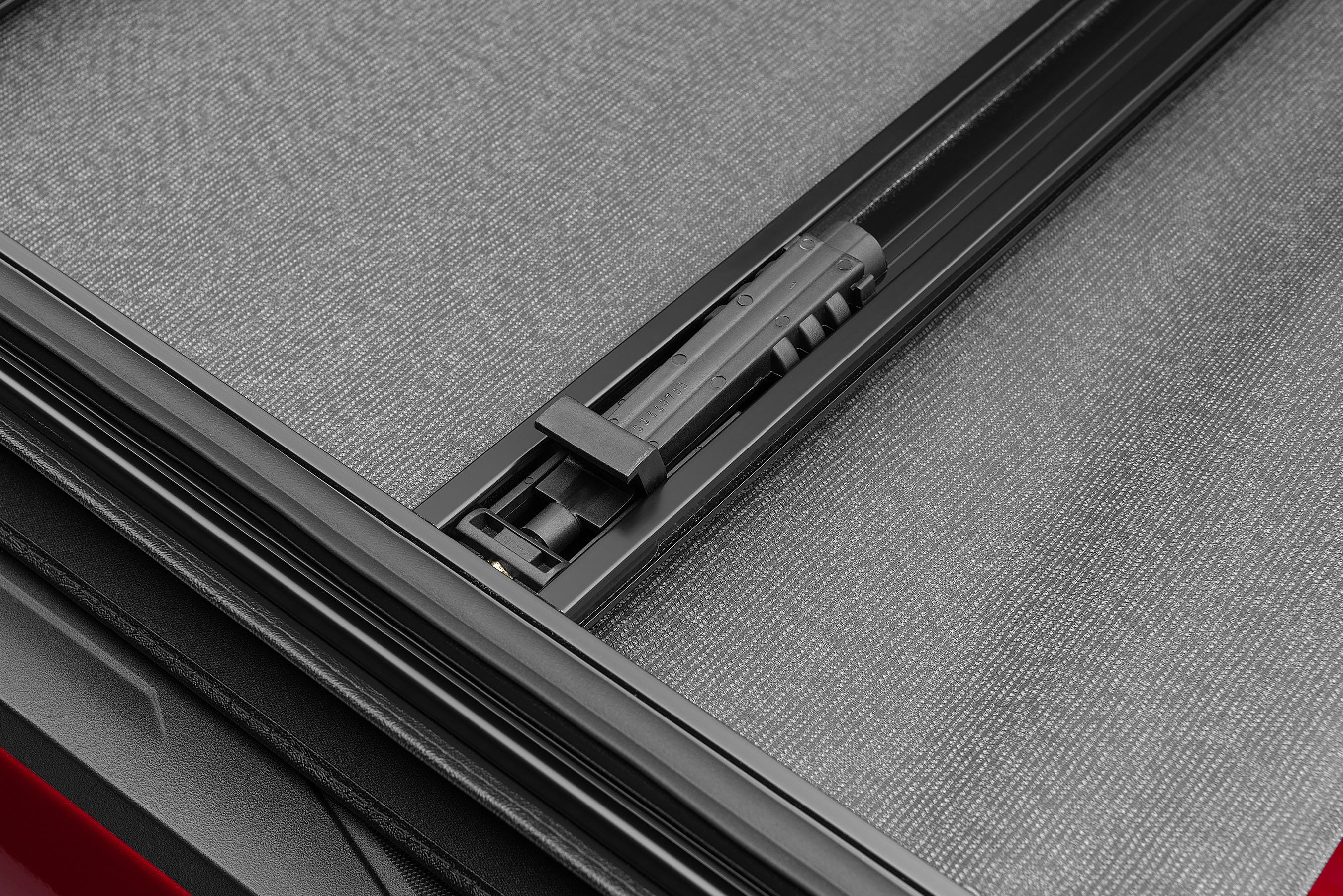 LUND 958292 Genesis Elite Tri-Fold Tonneau GENESIS ELITE TRI-FOLD TONNEAU COVER